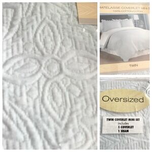 Matelasse Scalloped Oversized Twin Pale‎ Blue Cotton Quilt Set Coverlet New